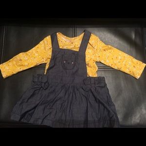 2 pc. Baby girl skirt and bodysuit set.